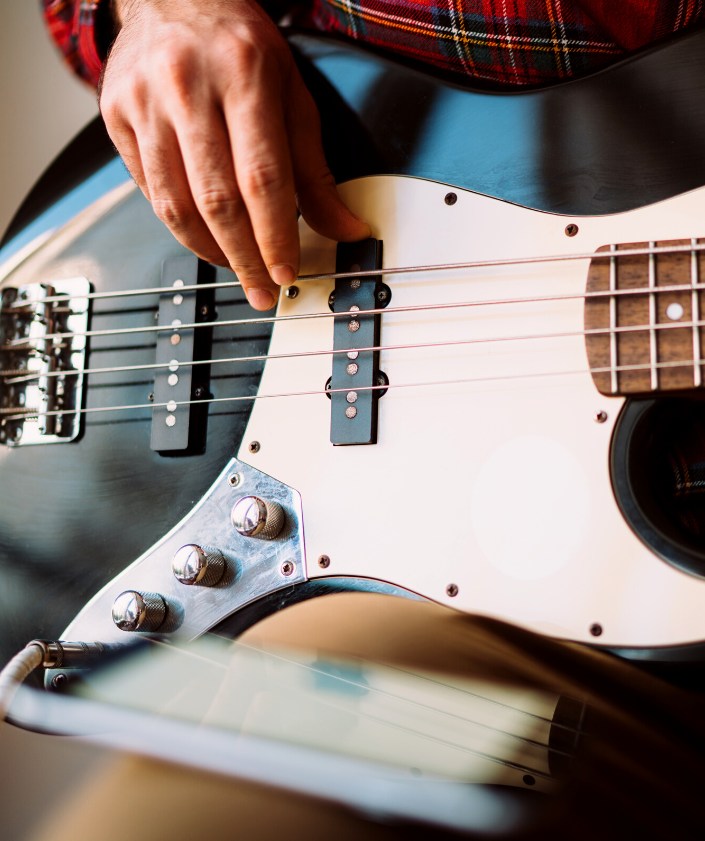 bass lessons banner image