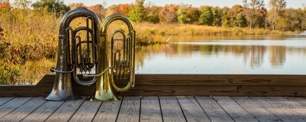 tubas
