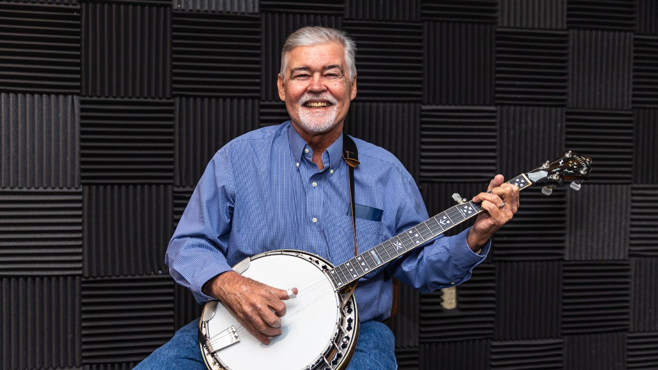 GRAY TONEY