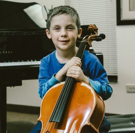 cello lesson student