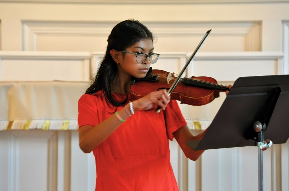 violinist performing during our recital