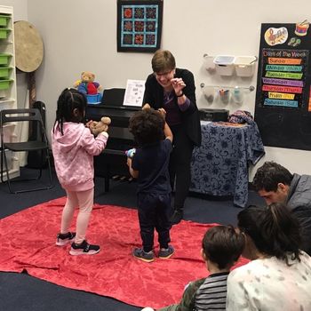 kids music dancing