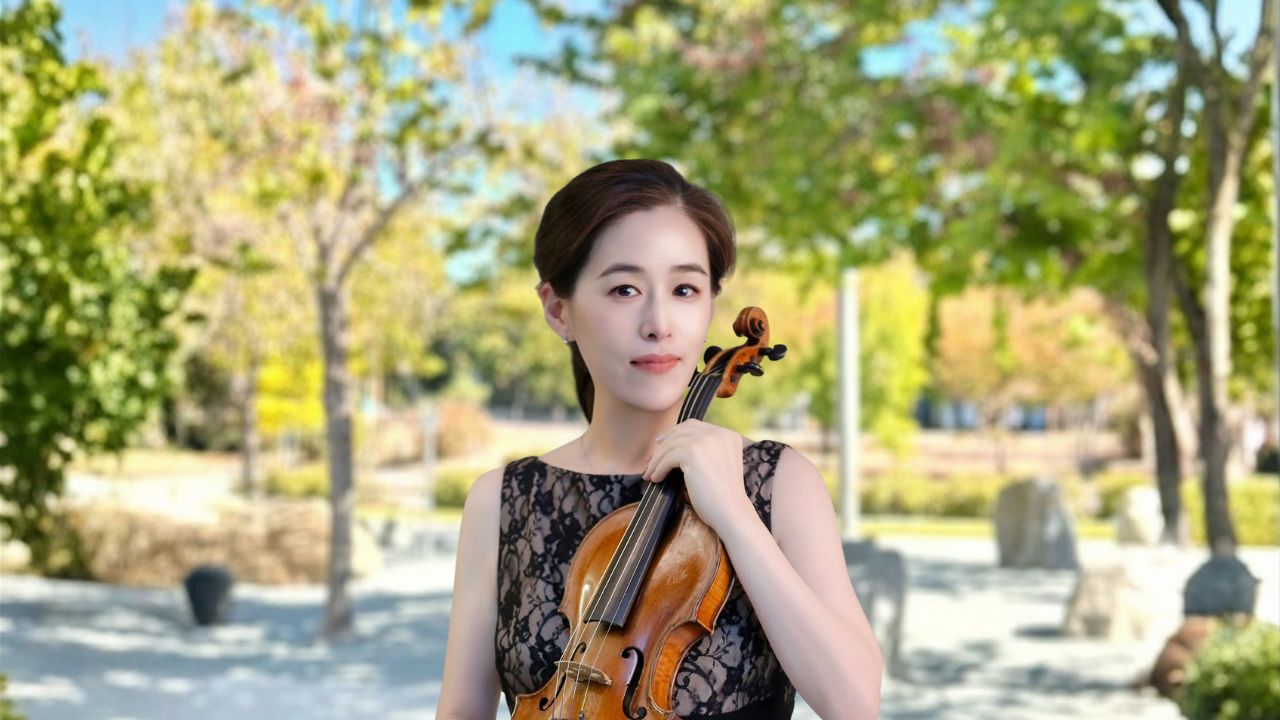 Hwa-Young (Sophia) Lee