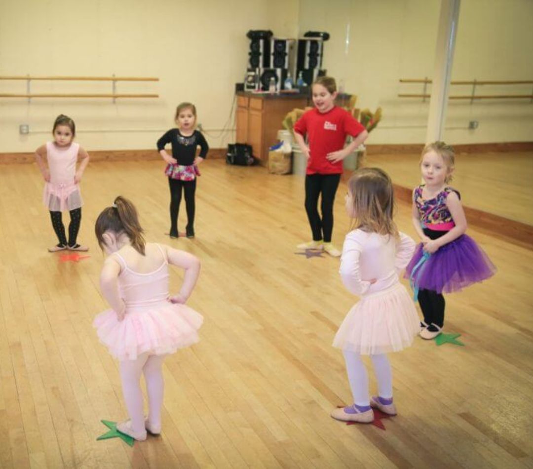 5 Reasons to Take Public Dance Classes