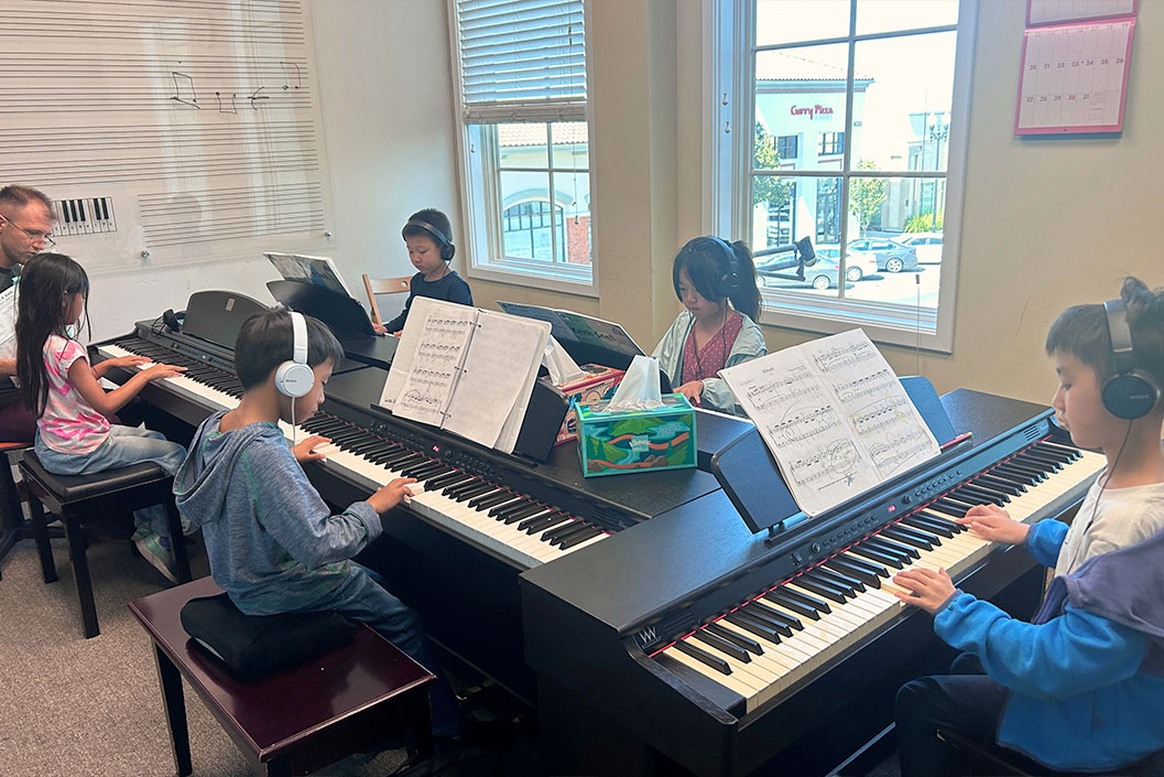 Group Beginner Piano