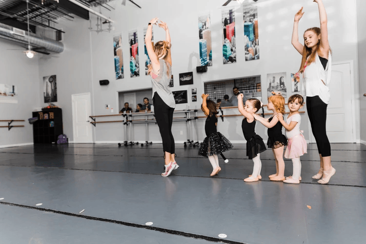 10 Helpful Hints for Competition Dance Parents!