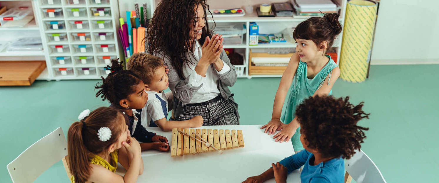 kids in group class learning music Tampa FL