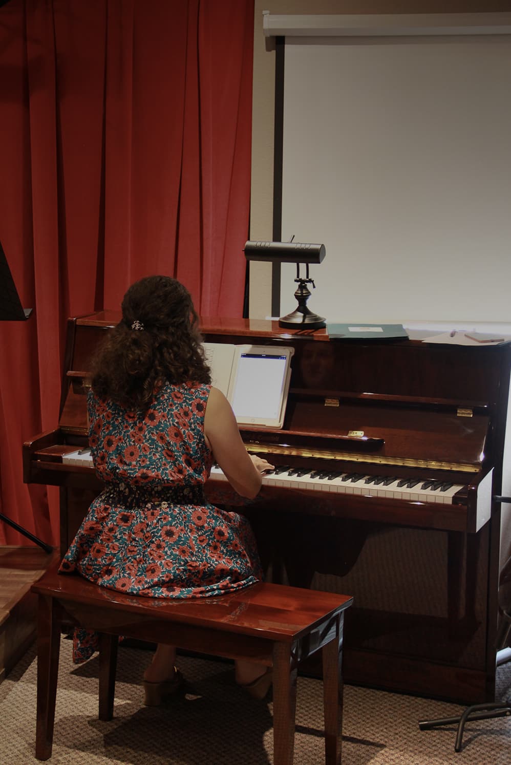 molly playing the piano