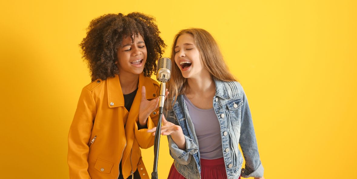 10 Child-Appropriate Pop Songs for Kids to Sing [2025]