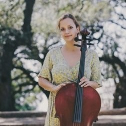 Julia Dixon