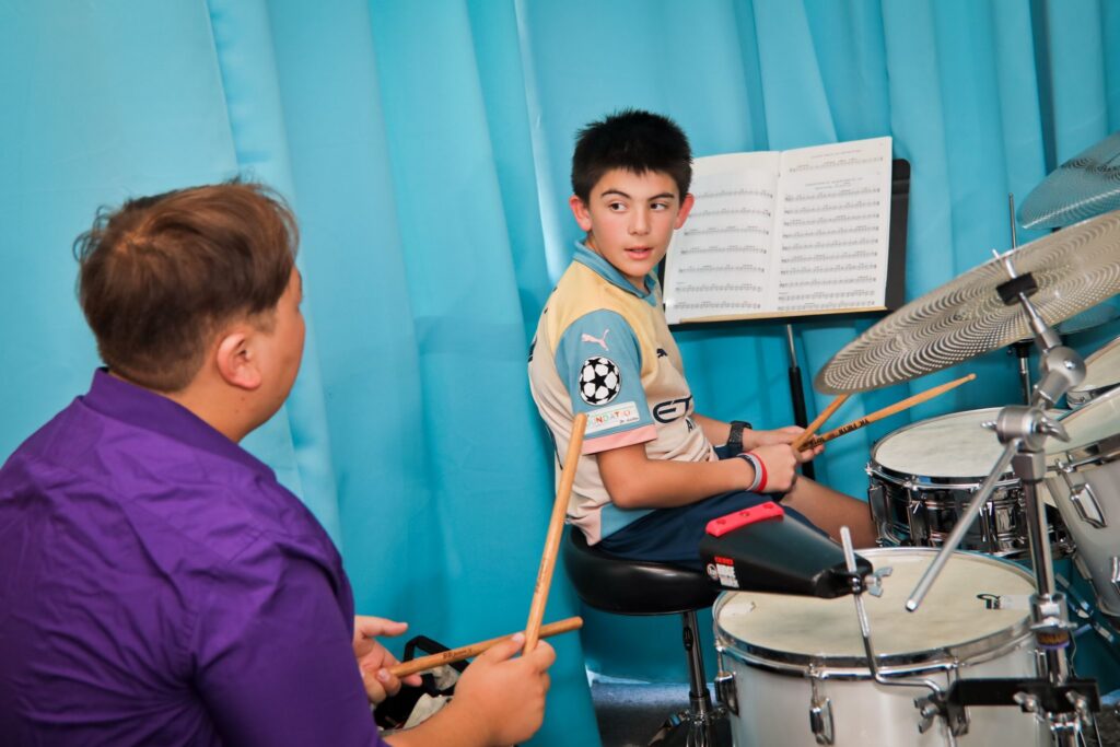 Checking in with your new students within their first thirty days of lessons is a great way to establish your music school as an important part of their musical journey.